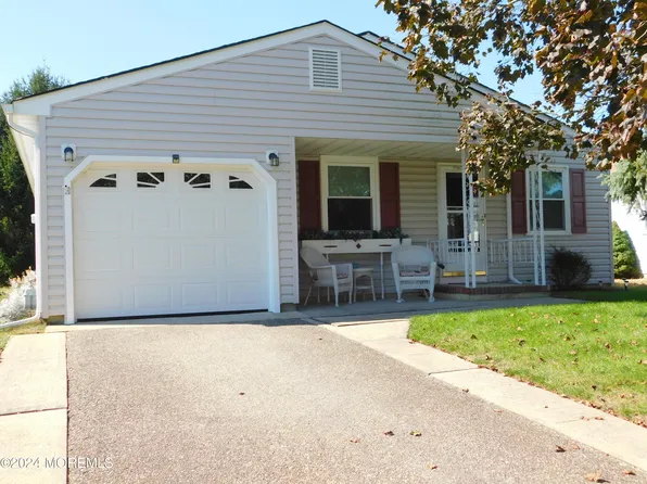 287 Costa Mesa Drive, Toms River, NJ 08757
