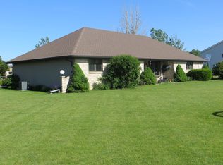 24121 S Schoolhouse Rd, Manhattan, IL 60442