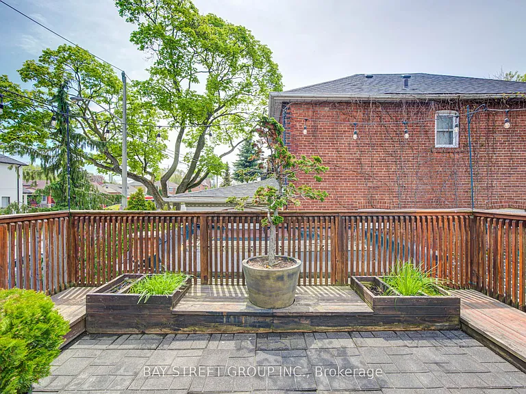95 Hopedale Ave — Photo 46