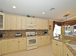 2081 Isla De Palma Cir, Naples, FL 34119