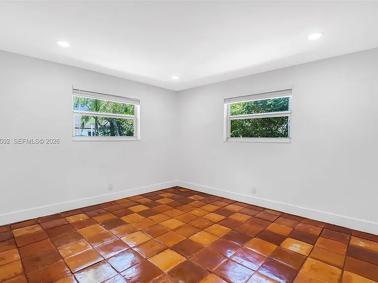 850 SW 12th Ct #850 — Photo 21