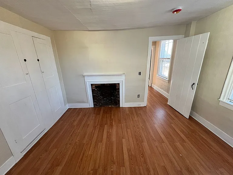 33 South Main Street — Photo 16