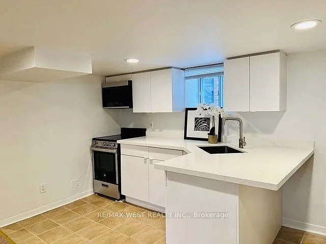 1 bed, $1,729 — Photo 3