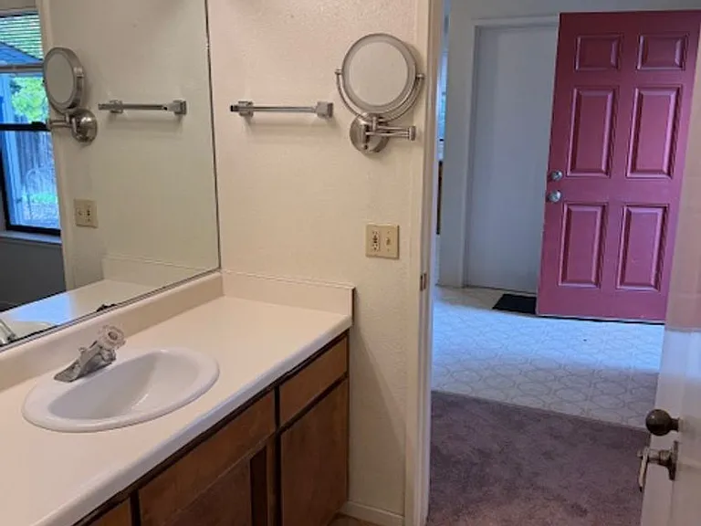 1678 E St — Photo 11