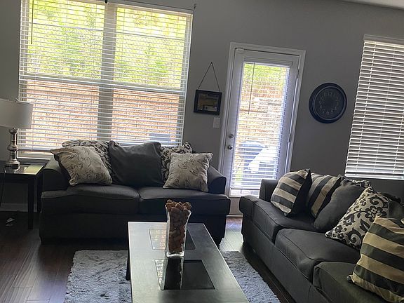 3rd image of 5914 Cassie Dr