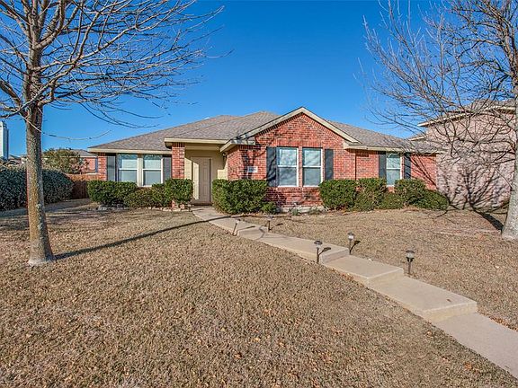 2nd image of 1406 Summerdale Ln