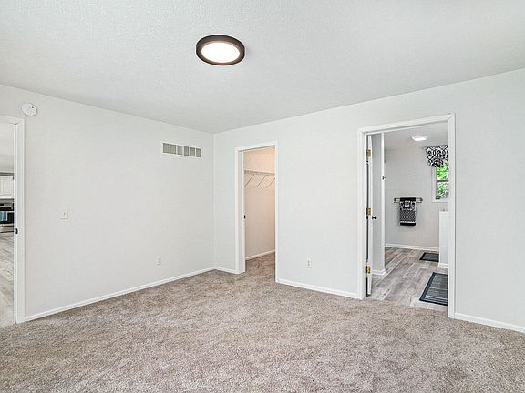 2nd image of 11061 Treimanis Way