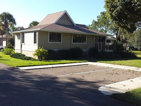 2nd image of 1002 Caravel Ct