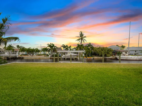 1559 SW Dyer Point Road, Palm City, FL 34990