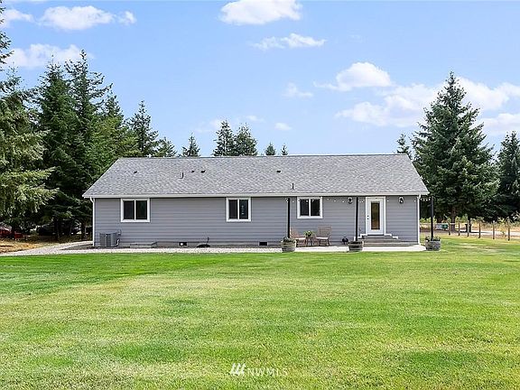 3rd image of 7640 Celesta Ln SW