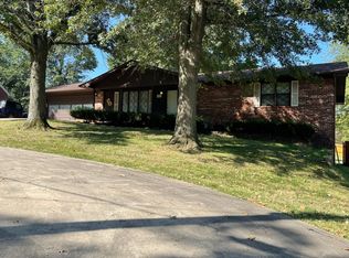 812 S One Mile Rd, Dexter, MO 63841