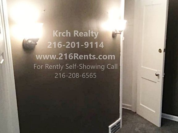 3rd image of 3332 E 130th St