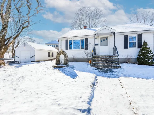 32 Landry St, Franklin, MA 02038