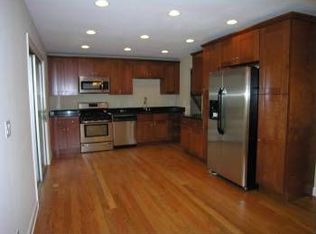 62 Fairfield Ln, Cary, IL 60013