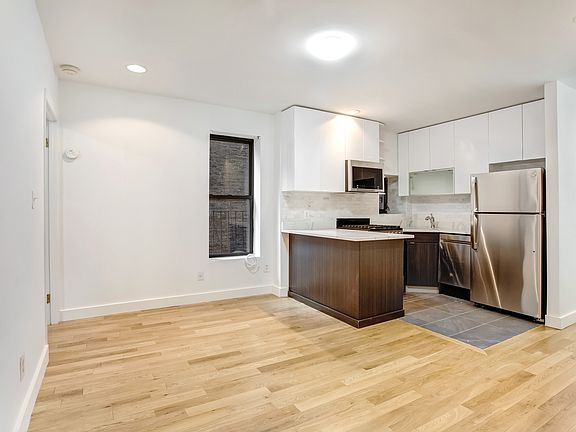 3rd image of 1484-1486 Lexington Ave #2C