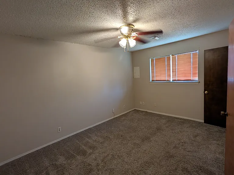 122 Crystal Cir #122 — Photo 12