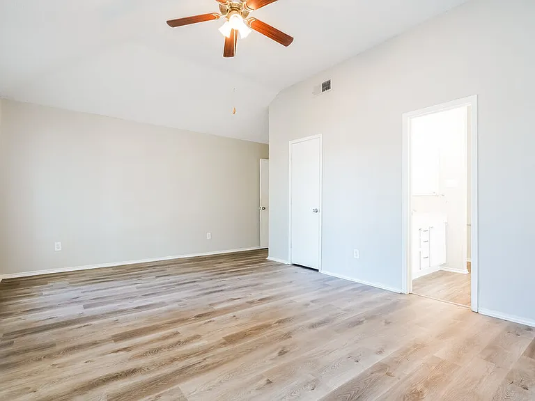 2843 Red Oak Dr — Photo 12