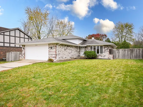 10S260 Havens Dr, Downers Grove, IL 60516