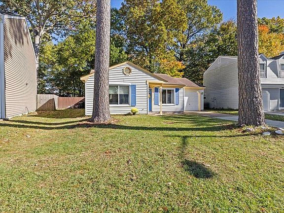 3rd image of 4908 Hillswick Dr
