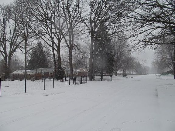 5th image of 4049 N Butler Ave