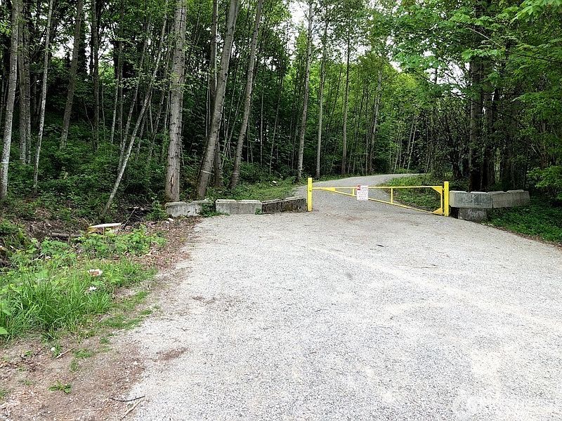 2nd image of 10043 SE Carr Road