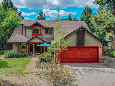 715 W A Barr Rd, Mount Shasta, CA, 96067