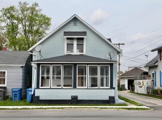107 W Wayne St, South Whitley, IN 46787