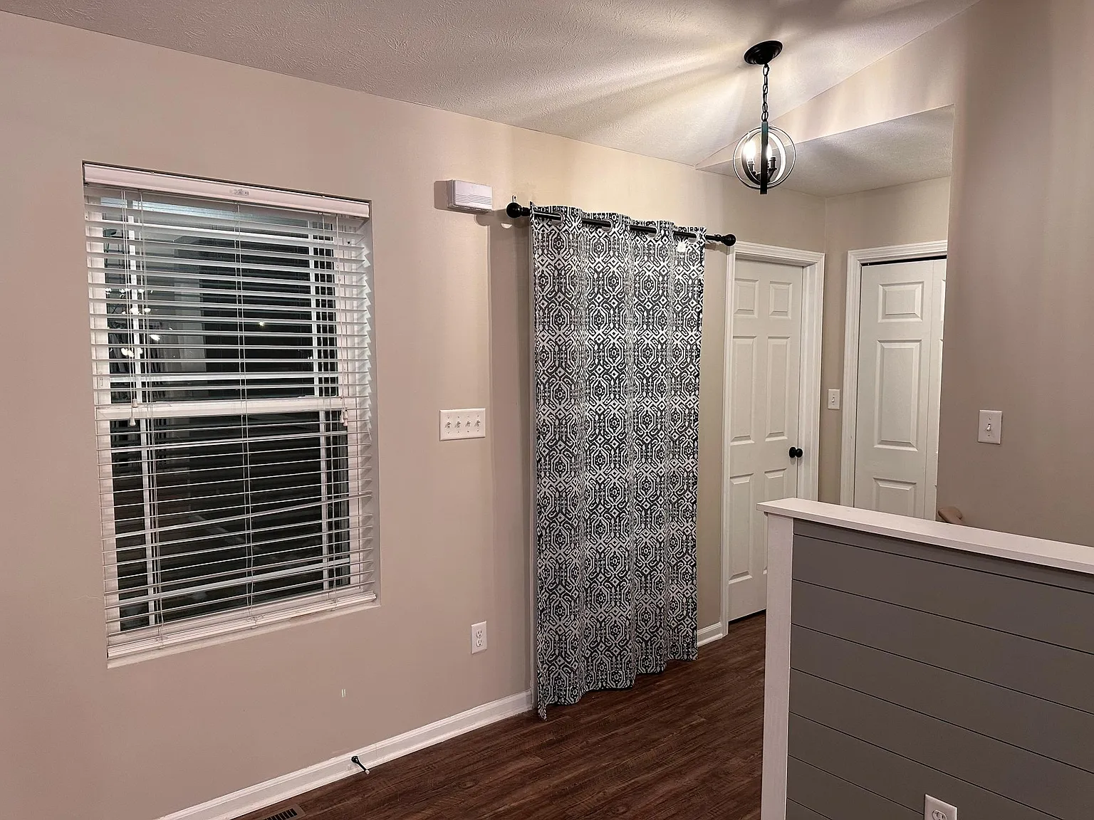 3 bed, 1625 sqft, $2,500 — Photo 3