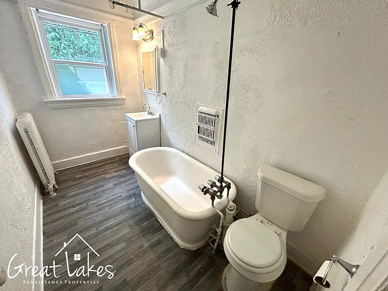 34 Hazelwood St — Photo 18