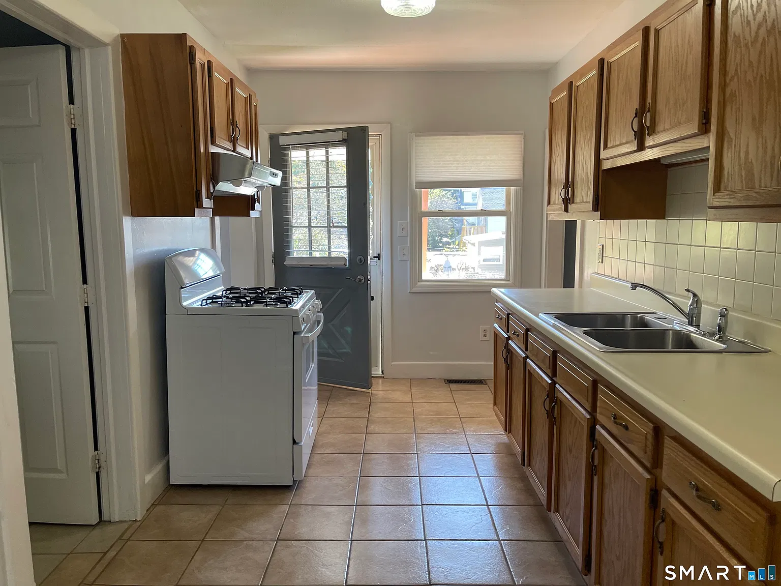 2 bed, 1.0 bath, 702 sqft, $1,450 — Photo 4