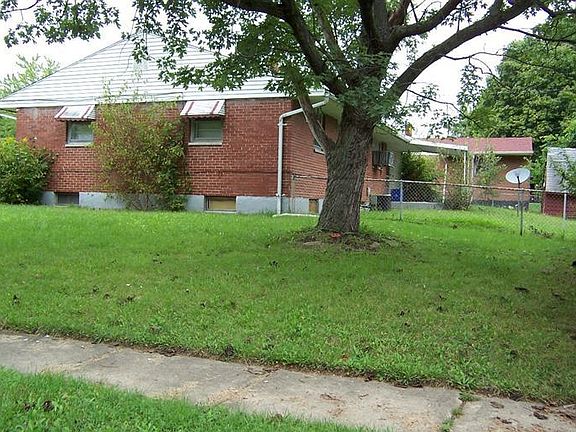 3rd image of 2404 Westport Dr