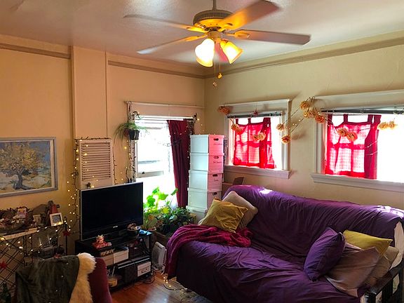 5th image of 2541 C St APT 6