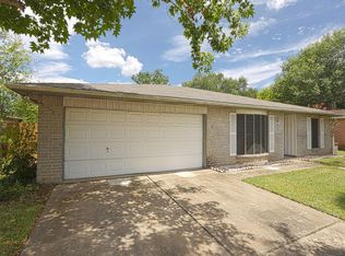 9919 Towne Tower Ln, Sugar Land, TX 77498