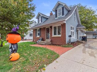 2172 S 98th St, West Allis, WI 53227