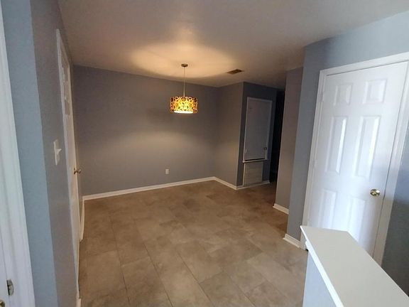 3rd image of 2710 Seabiscuit Dr #B