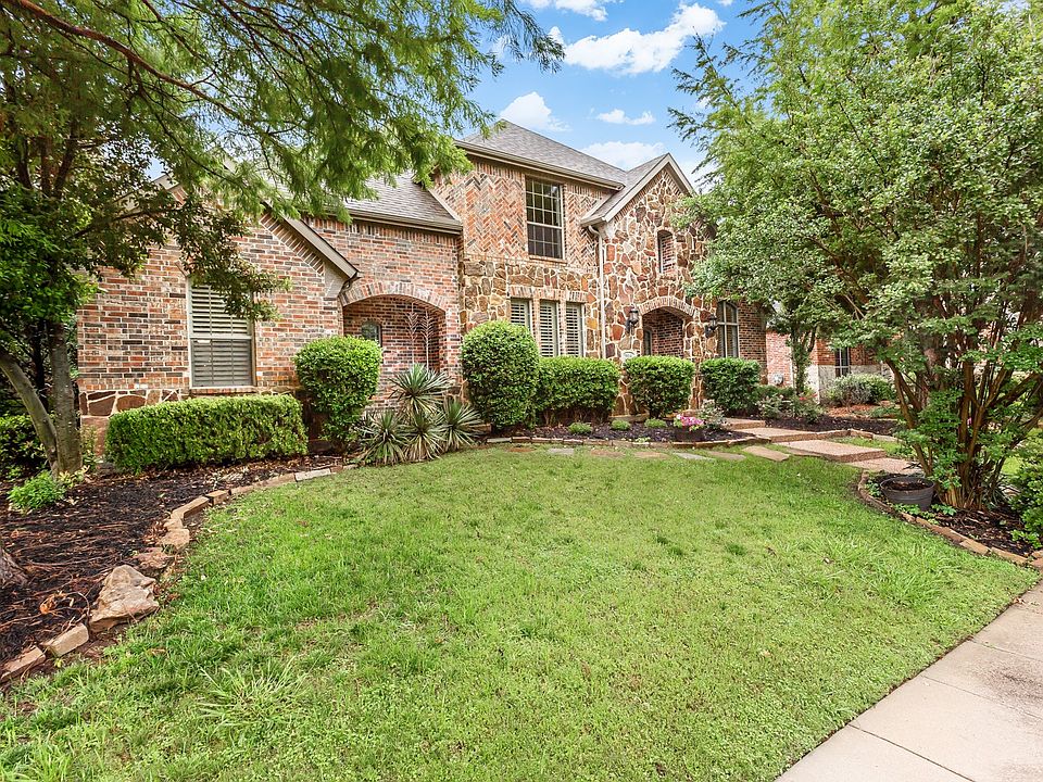 1st image of 904 Crestmoor Dr