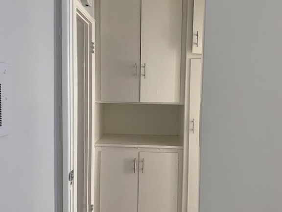 3rd image of 3843 Gibraltar Ave APT 5