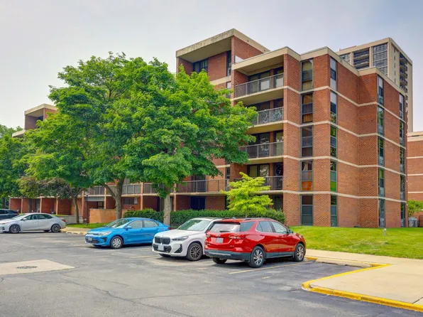2941 S Michigan Ave APT 305, Chicago, IL 60616