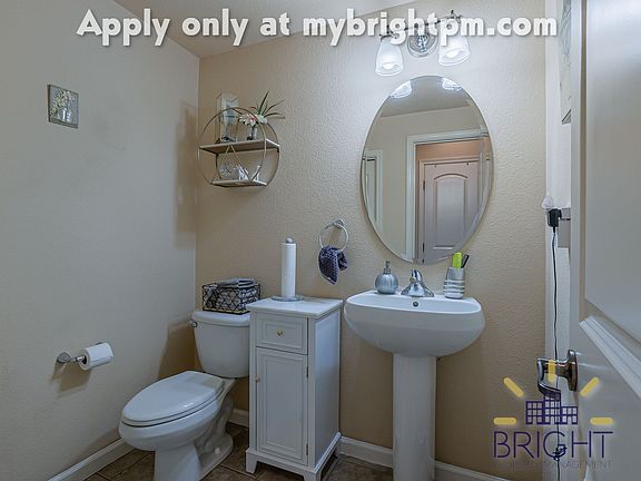 4th image of 10136 Ellenwood Ave Unit 16