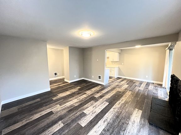 5th image of 2350 62nd Ave E APT A