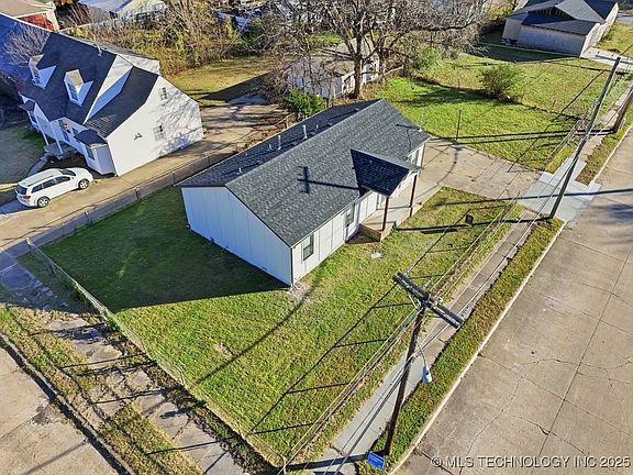 2nd image of 2317 N Frankfort Ave