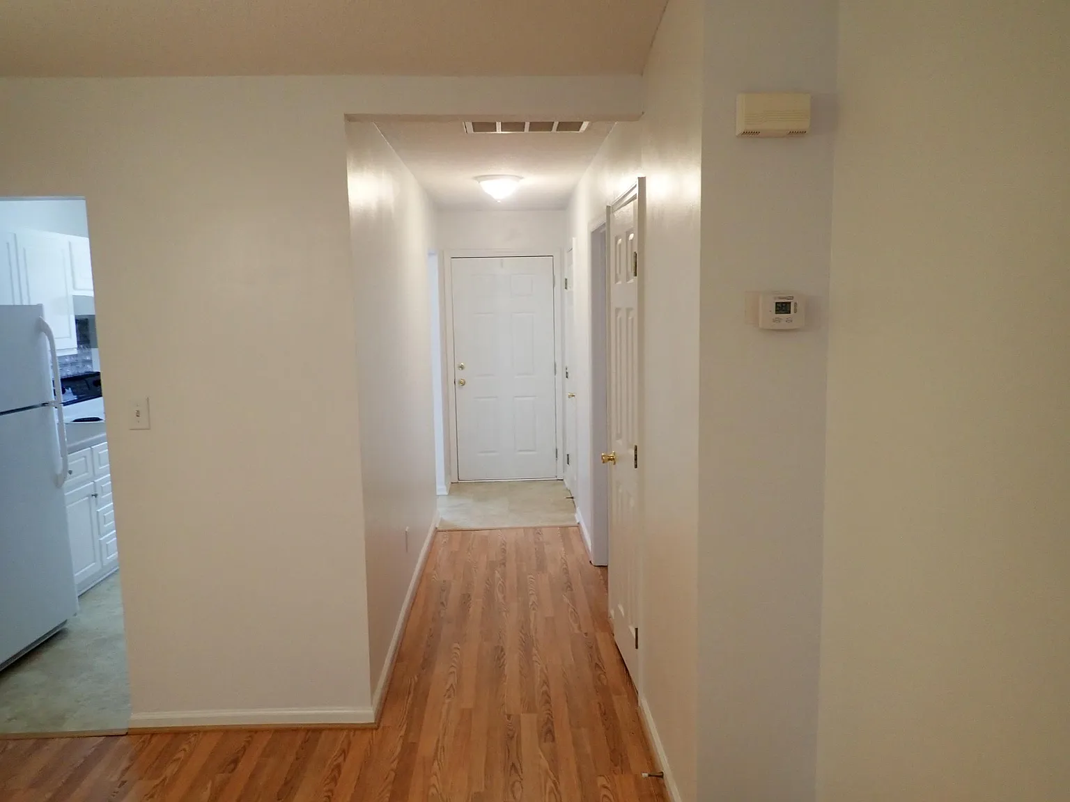 2 bed, 1092 sqft, $1,300 — Photo 2