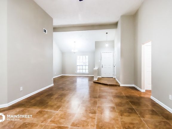 5th image of 2906 Twin Knolls Dr