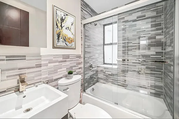 Rented by Vector New York, LLC | media 18