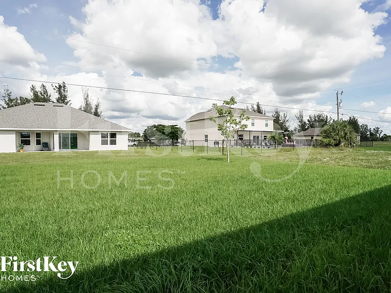 625 SW 13th Ter — Photo 14