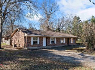 104 E Ward Dr, White Oak, TX 75693