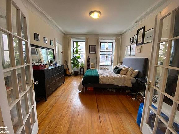 4th image of 515 Henry St #3