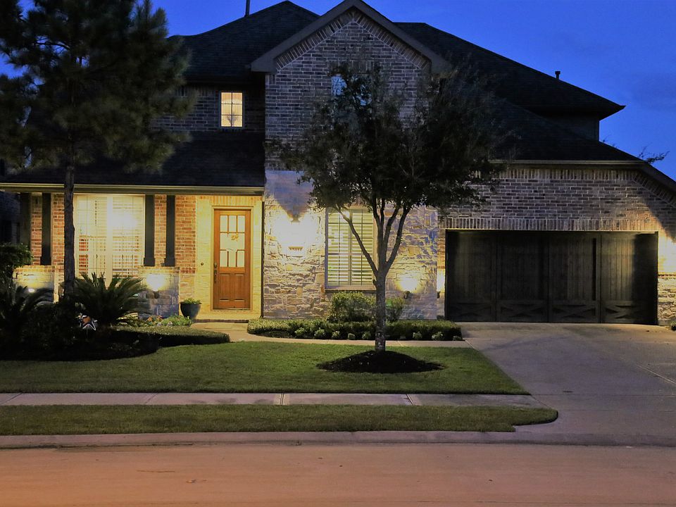 1st image of 27915 Barker Hollow Dr