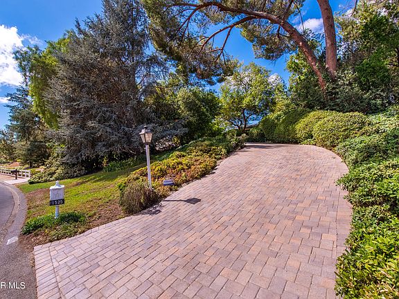 4th image of 1525 La Granada Dr