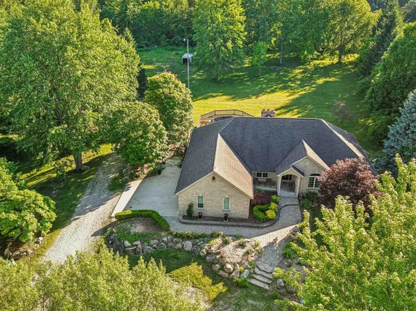 1902 Bauman Rd, Columbus, MI 48063
